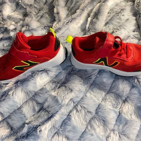 New Balance Kids Red Sneakers with Black and Neon Accents - Picture 2 of 6